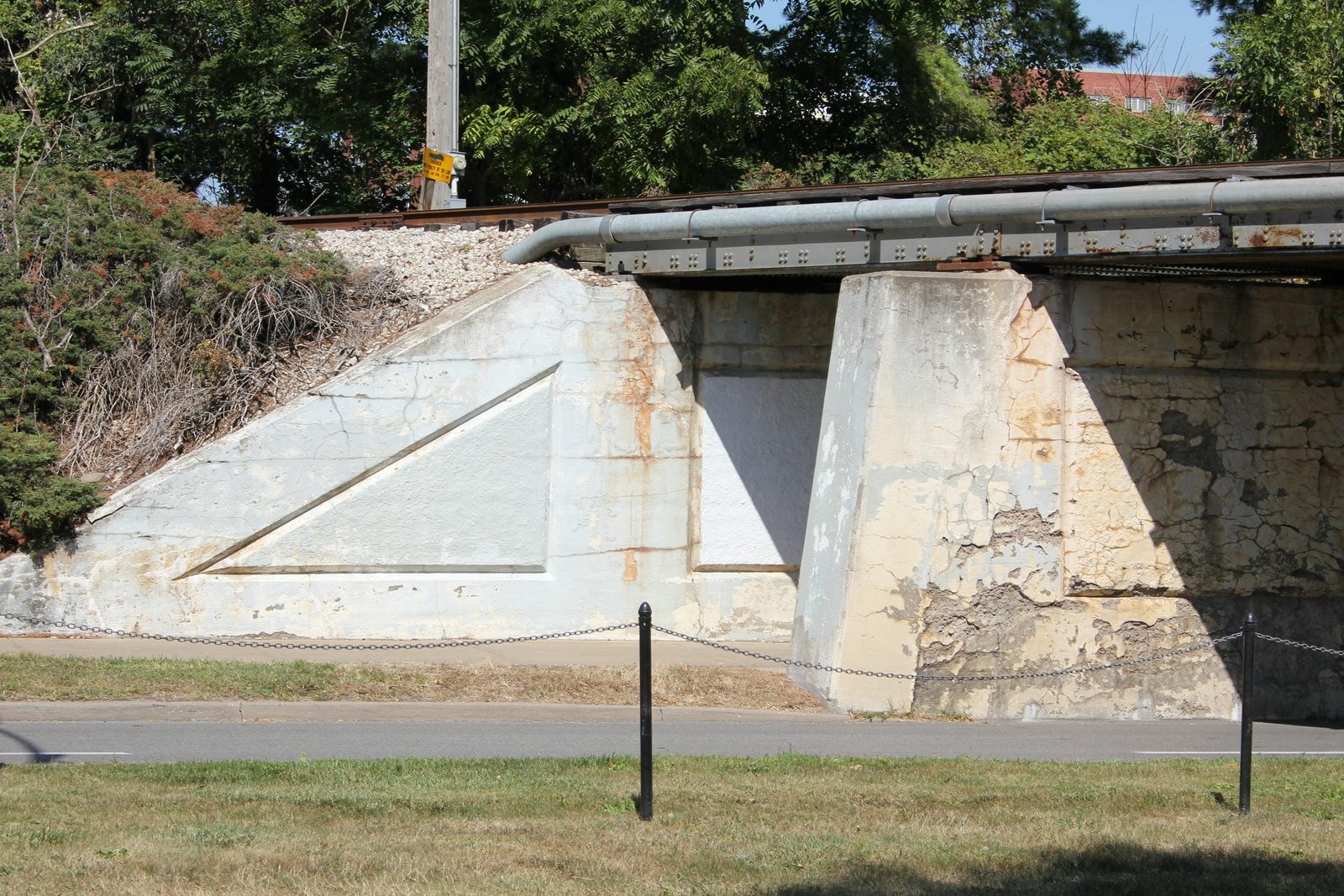 North abutment